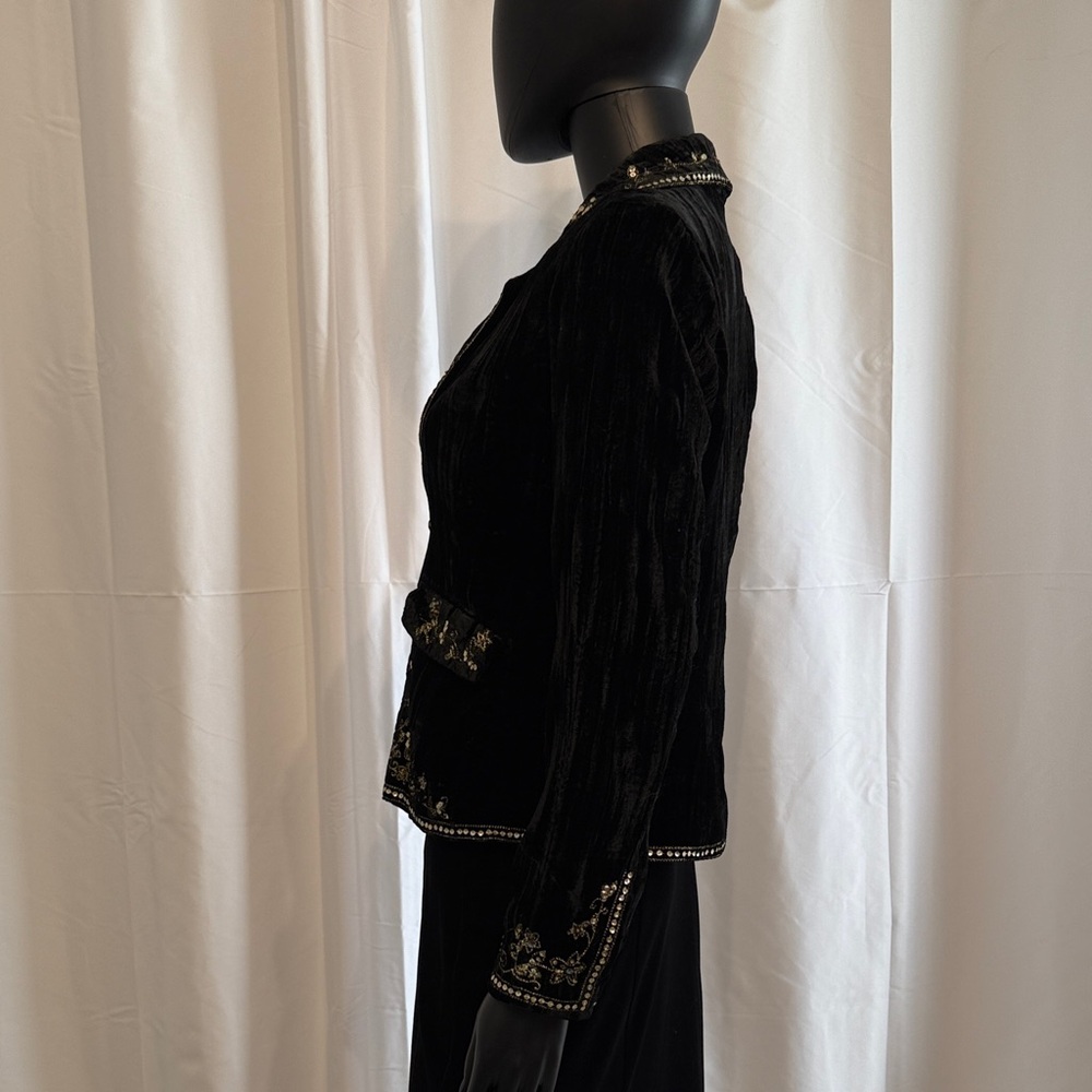 Katherine Barclay Holiday Embroidered Black Velvet Jacket size 8 NWT - Picture 8 of 13